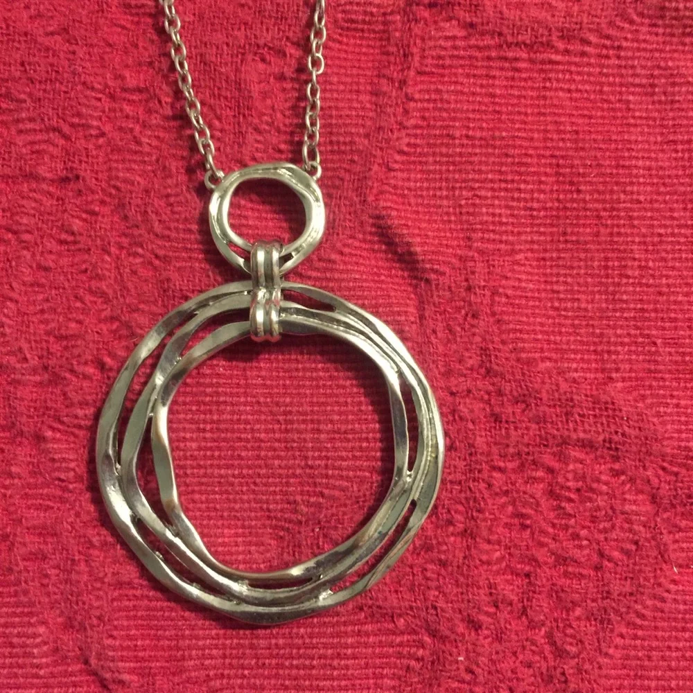 4 necklaces - Picture 2 of 13